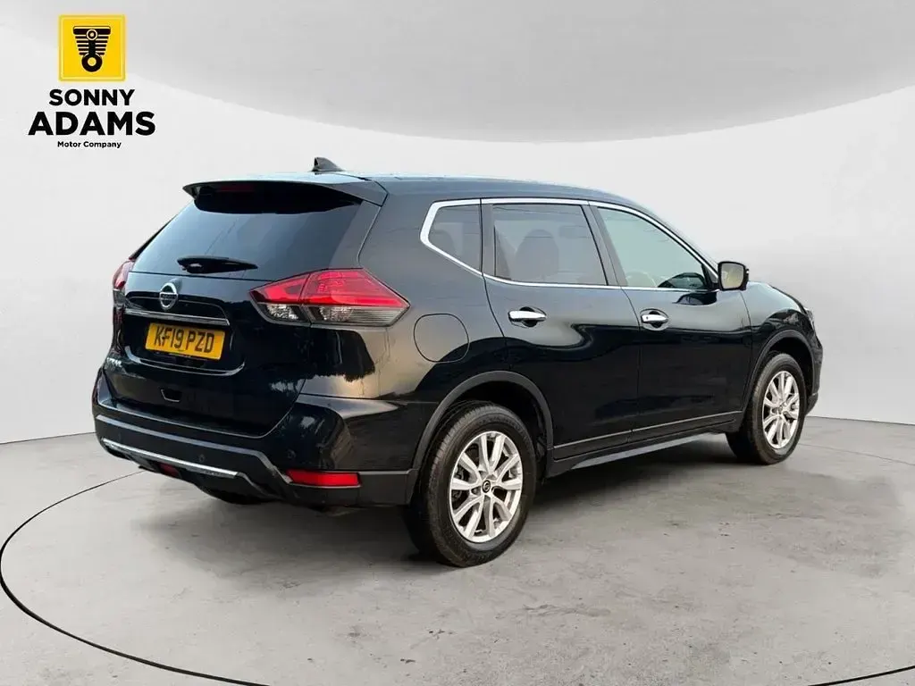 Used Nissan X-Trail Acenta Premium 150 HP (110 kW) 2019 Black SUV