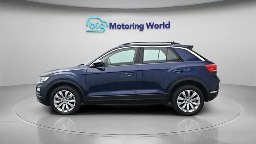 Used VW T-Roc SE 150 HP (110 kW) 2019 Blue SUV