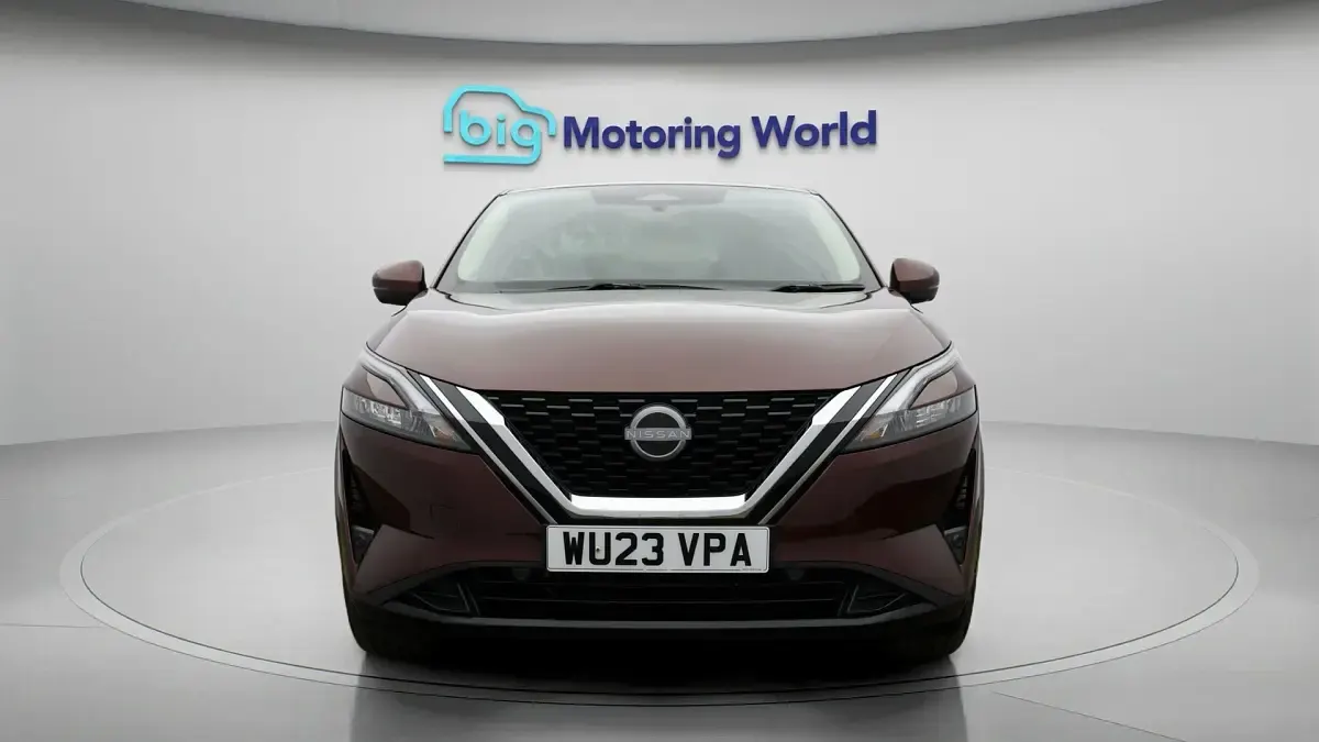 Used Nissan Qashqai N-Connecta 140 HP (102 kW) 2023 Red SUV