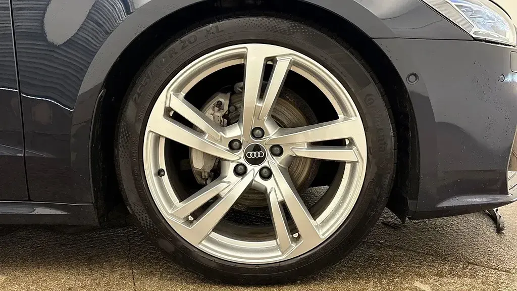 Usado Audi A7 S-Line 245 HP (180 kW) 2023 Azul Sedan