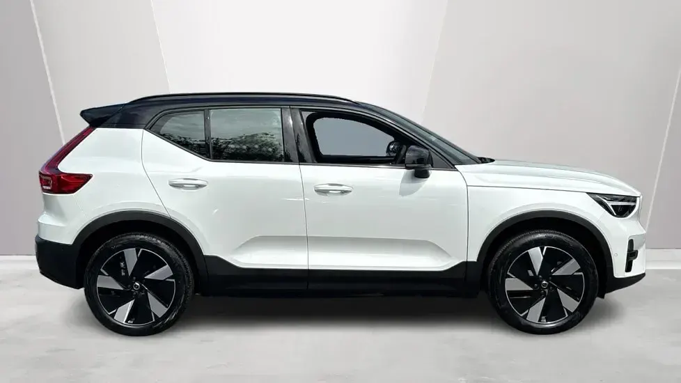 Used Volvo EX40 Plus 185 kW (252 HP) 2025 White SUV