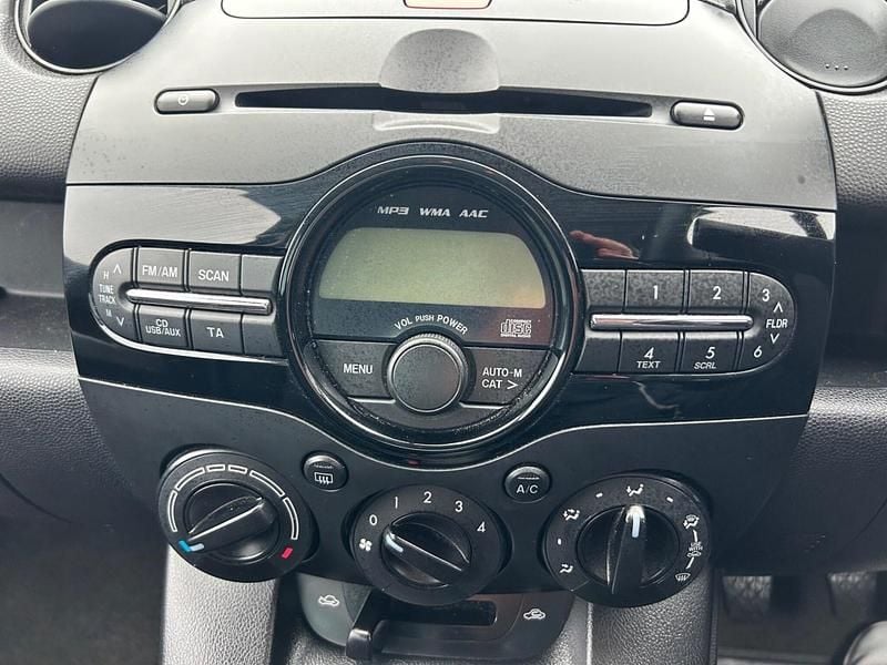 Used Mazda 2 2014 Blue Hatchback