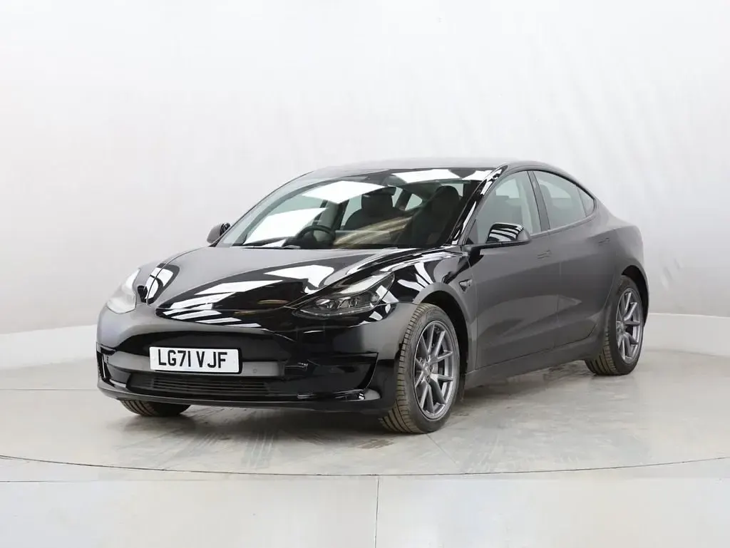 Używany Tesla Model 3 Standard Range Plus 366 kW (498 KM) 2021 Czarny Sedan/Limuzyna