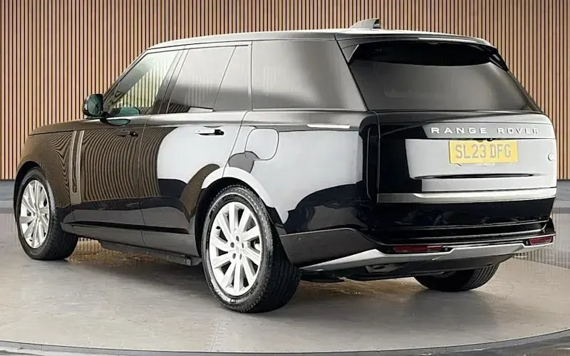 Used Land Rover Range Rover SE 441 HP (324 kW) 2023 Santorini black SUV