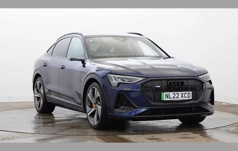 Blue Used 2022 Audi e-tron Sportback Advanced SUV | £36,995 - Image 1/4