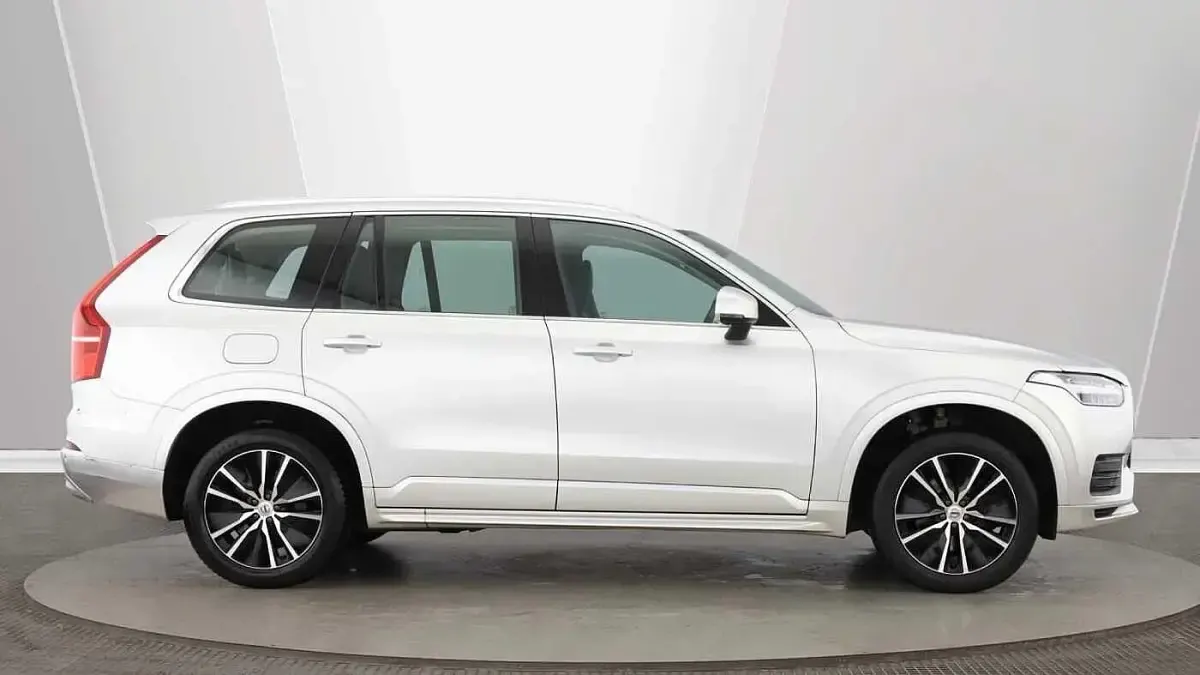 Used Volvo XC90 Momentum 2022 Silver SUV