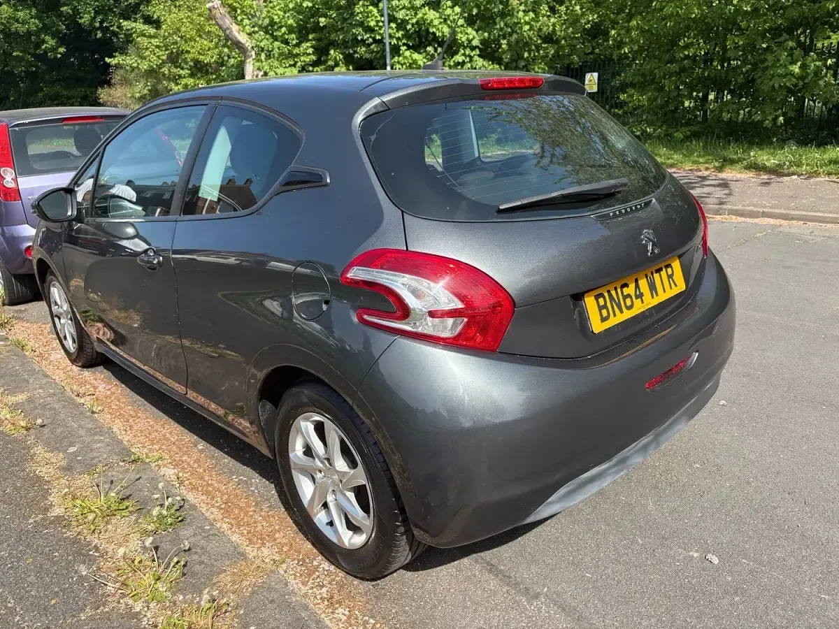 Used Peugeot 208 Active 2015 Grey Hatchback