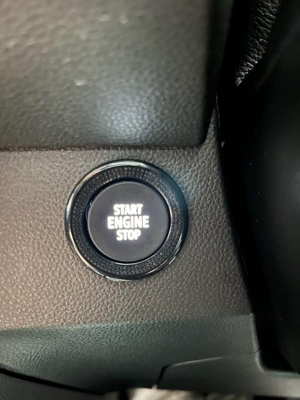 Begagnad Dacia Sandero Expression 100 HK (73 kW) 2023 Blå Halvkombi