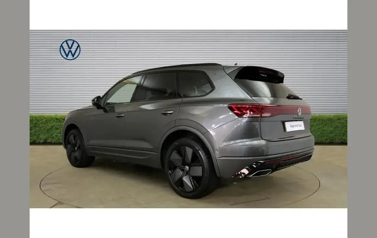 Used VW Touareg Black Edition 286 HP (210 kW) 2025 Grey SUV