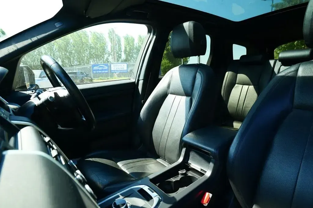 Used Land Rover Discovery Sport HSE 240 HP (176 kW) 2018 Black SUV
