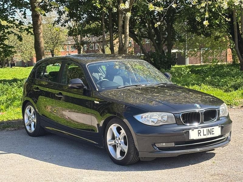 Used BMW 118 Comfort Edition 2011 Black Hatchback