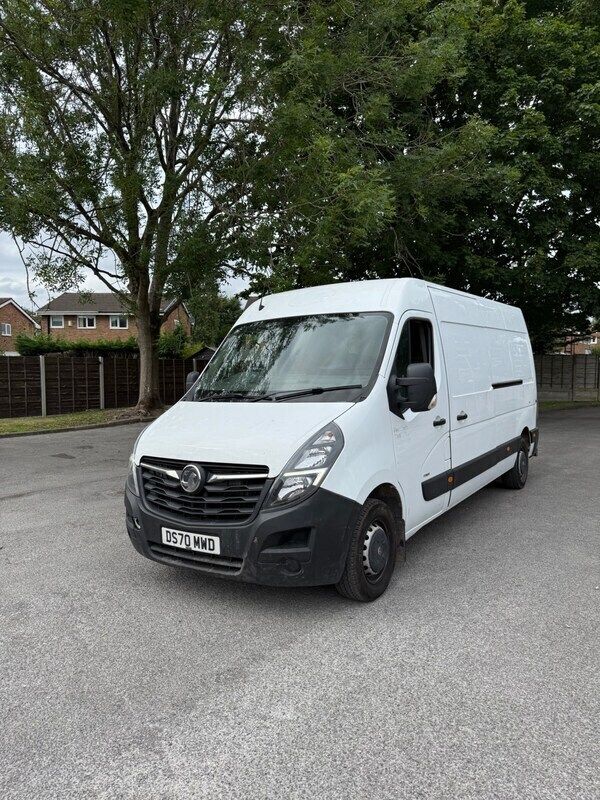 White Used 2021 Vauxhall Movano Van | £5,800 - Image 1/4