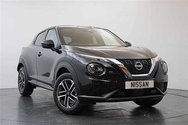 Black Used 2024 Nissan Juke N-Connecta SUV | £17,899 (A bit pricey) - Image 1/2
