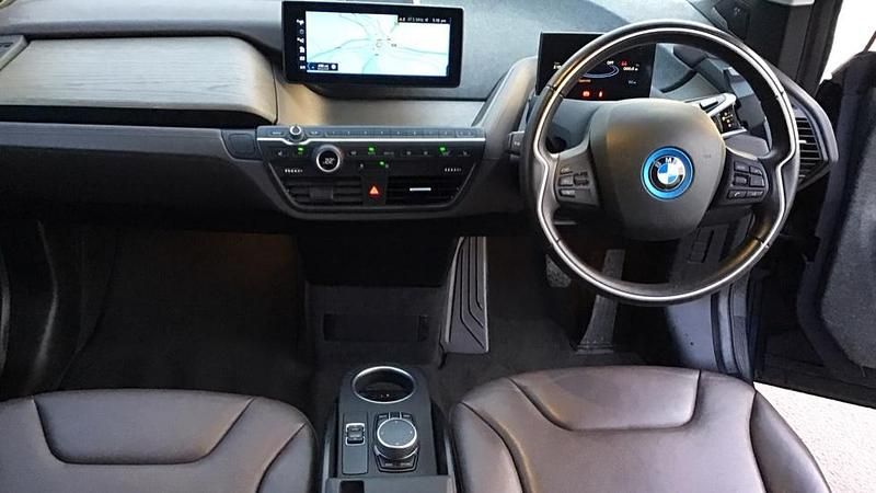 Usado BMW i3 Comfort Edition 135 kW (184 HP) 2022 Cinzento Citadino
