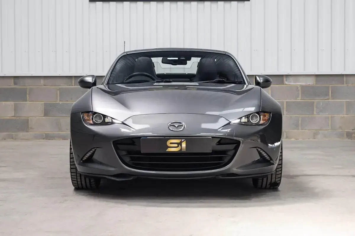 Used Mazda MX5 Inclusive 160 HP (117 kW) 2017 Grey Cabriolet
