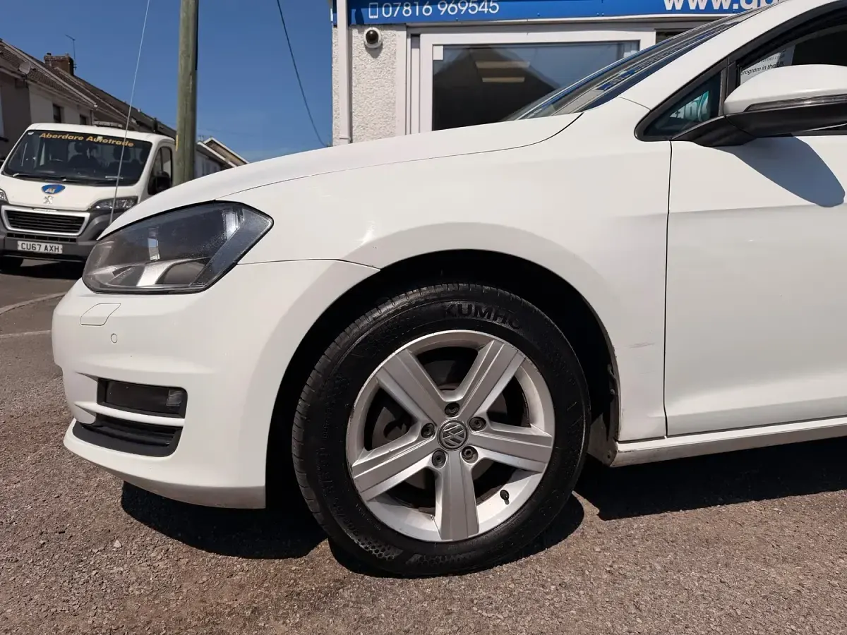 Used VW Golf VII Edition 110 HP (80 kW) 2016 White Hatchback