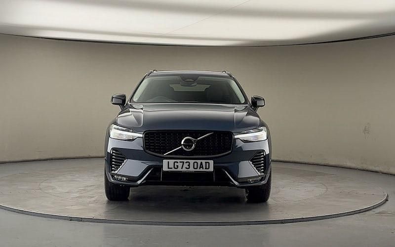 Second-hand Volvo XC60 Plus 250 CP (183 kW) 2023 Albastru SUV