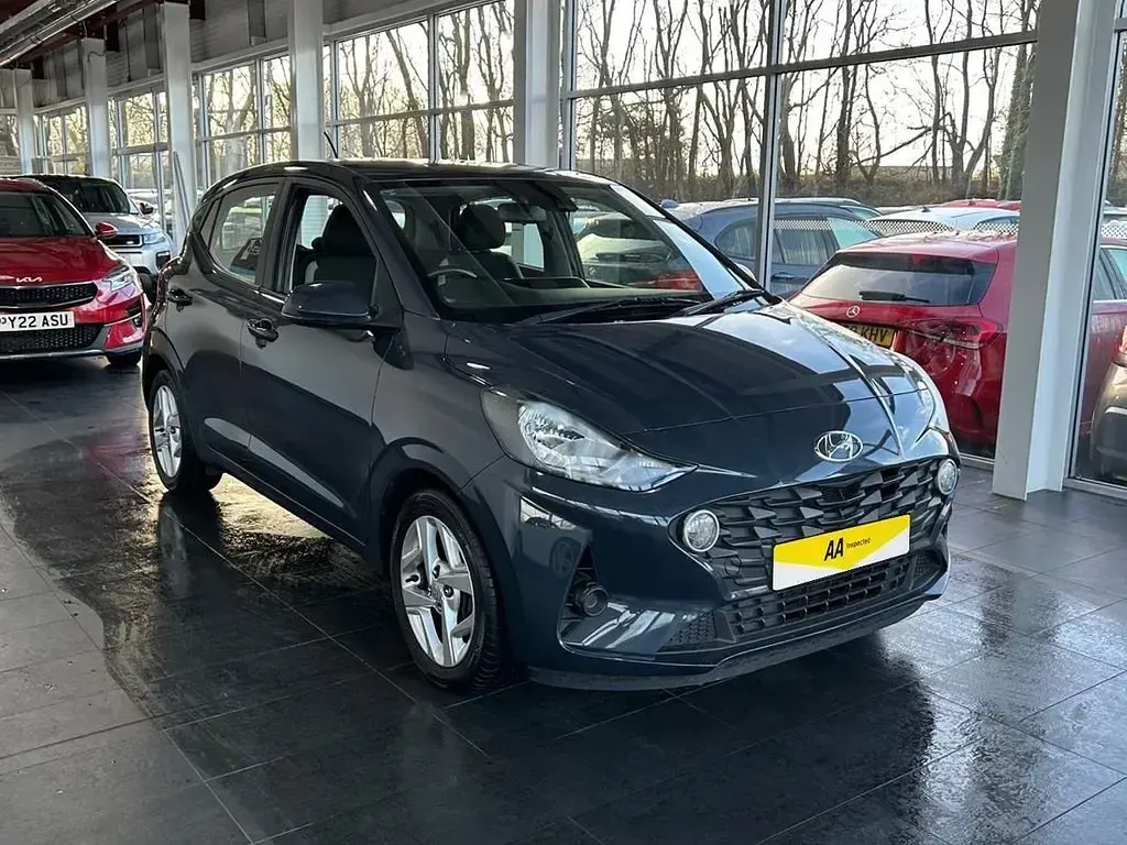 Usado Hyundai i10 SE 67 HP (49 kW) 2021 Cinzento Citadino