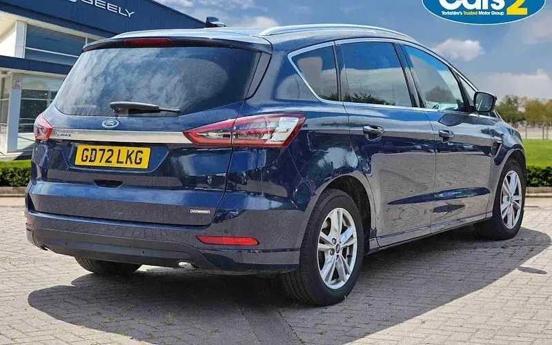Used Ford S-MAX Titanium 190 HP (139 kW) 2022 Blue MPV