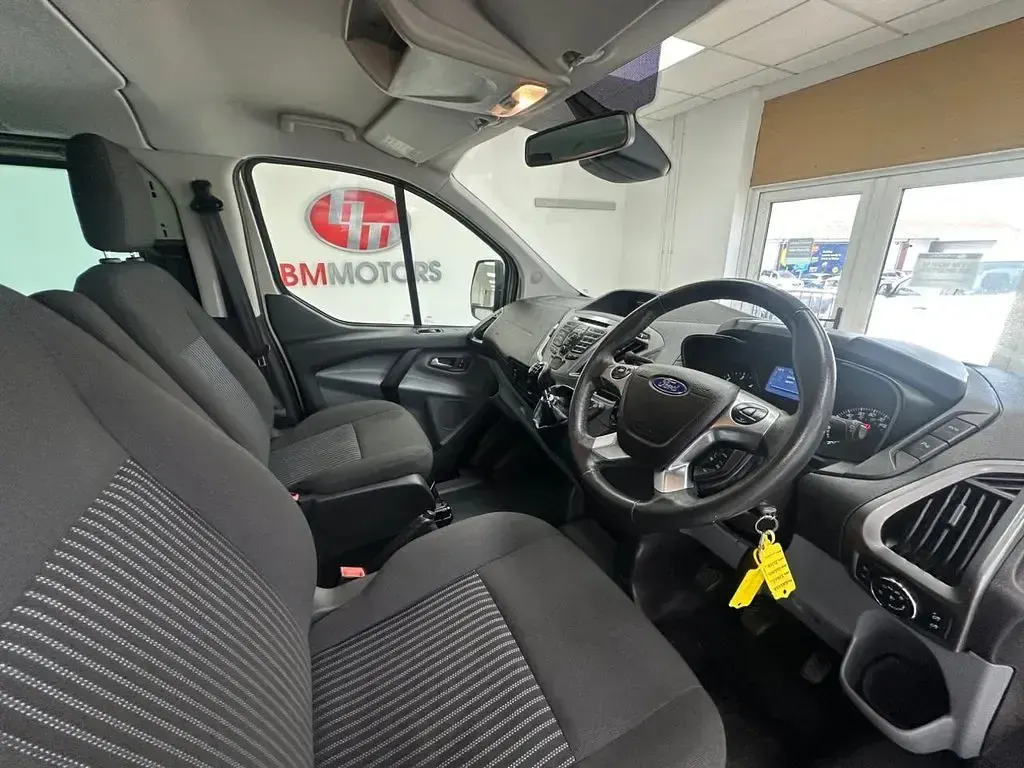 Used Ford Transit Custom Trend 125 HP (91 kW) 2013 Silver Van