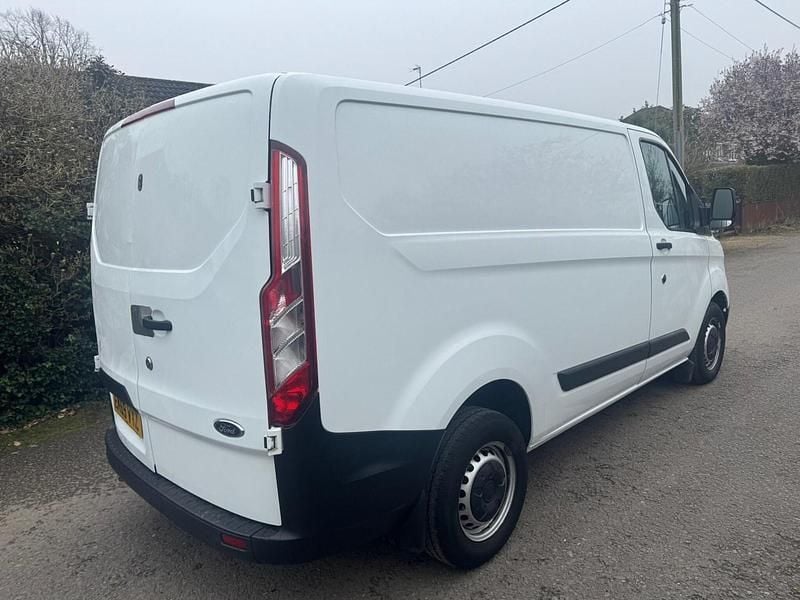 Used Ford Transit Custom 105 HP (77 kW) 2019 White Van