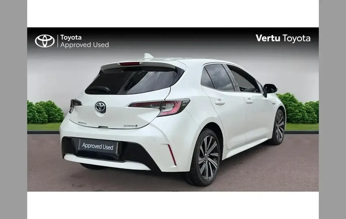 Usado Toyota Corolla Design 122 CV (89 kW) 2020 Blanco Utilitario