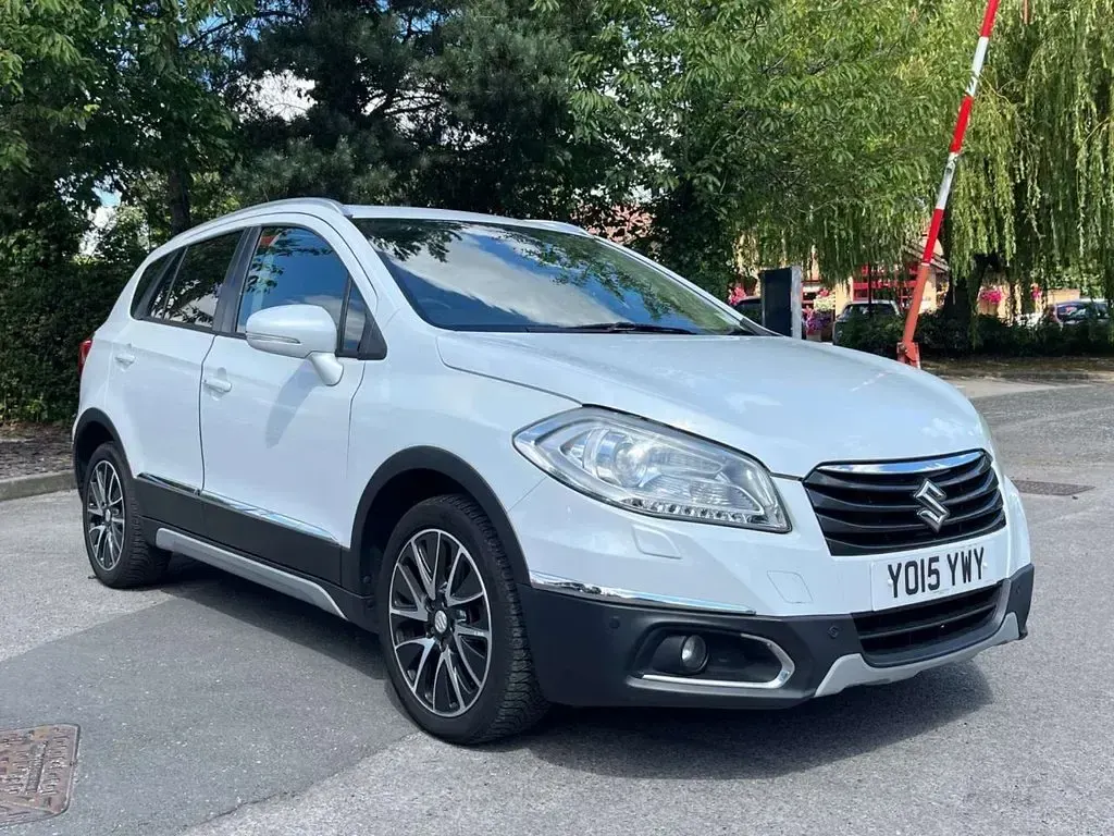 Used Suzuki SX4 S-Cross SZ5 120 HP (88 kW) 2015 White SUV