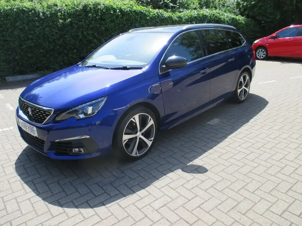 Used Peugeot 308 SW GT-line 2018 Blue Estate