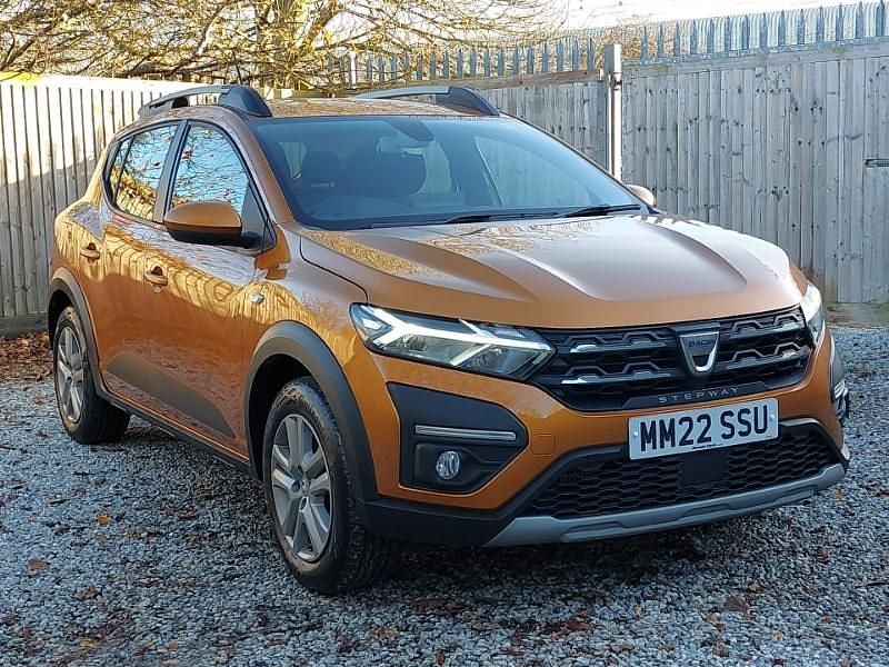 Orange Used 2022 Dacia Sandero Comfort Hatchback | £11,998 (Fair price) - Image 1/4