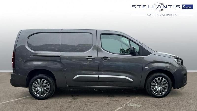 Grey Used 2023 Peugeot Partner Premium Van | £20,490 (Expensive) - Image 1/4