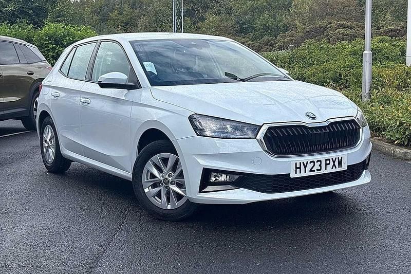 Moon white metallic Used 2023 Skoda Fabia Comfort Hatchback | £14,495 (Fair price) - Image 1/4