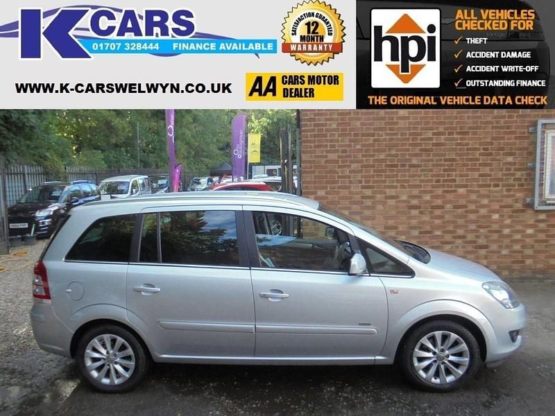 Silver Used 2014 Vauxhall Zafira Design Edition MPV | £5,750 (A bit pricey) - Image 1/3