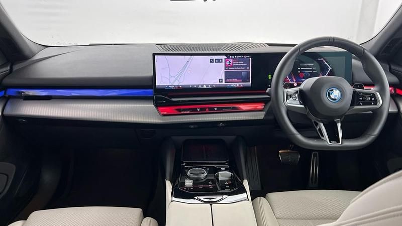 Used BMW 530e M Sport 295 HP (216 kW) 2025 Black Estate