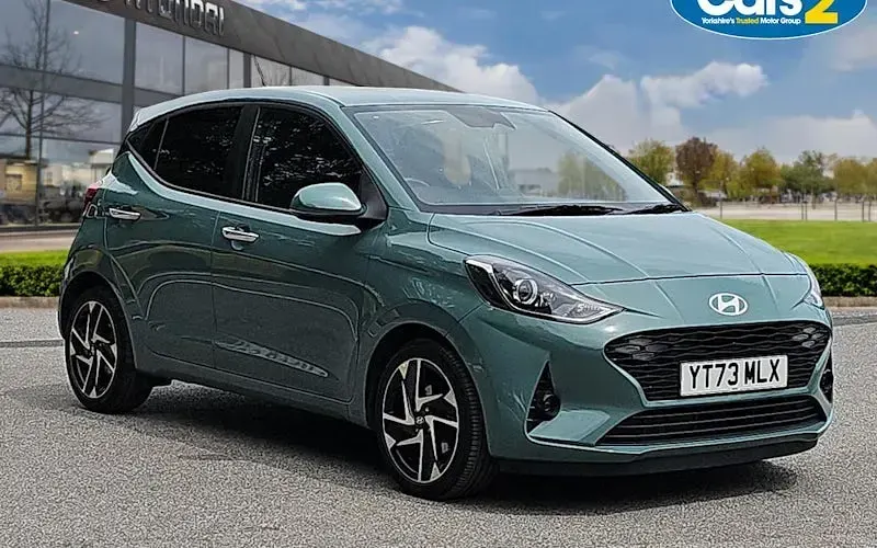 Used Hyundai i10 Premium 67 HP (49 kW) 2023 Hatchback