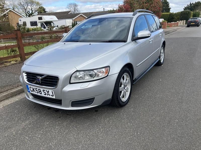 Used Volvo V50 136 HP (100 kW) 2008 Silver Estate