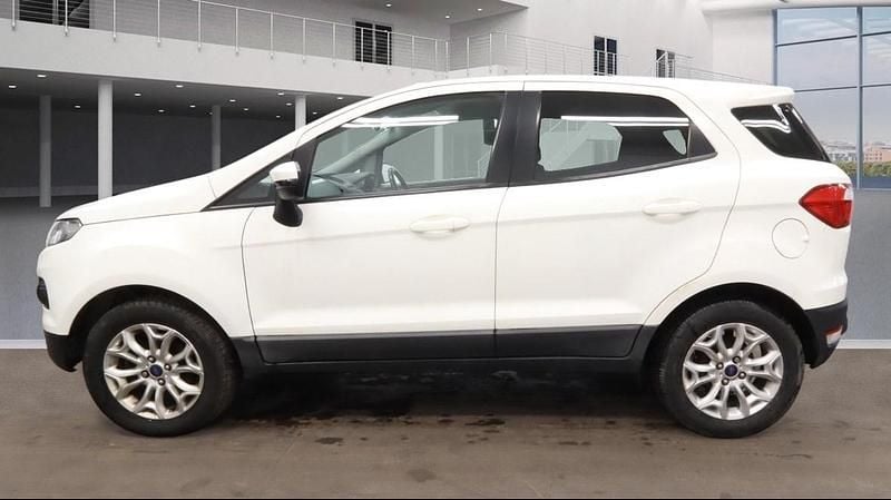 Used Ford Ecosport Zetec 112 HP (82 kW) 2016 White SUV