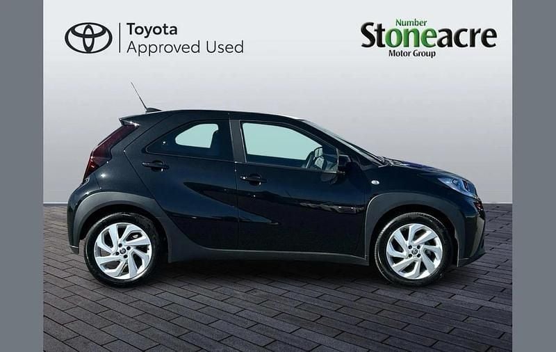 Used Toyota Aygo X PURE 72 HP (52 kW) 2025 Black SUV
