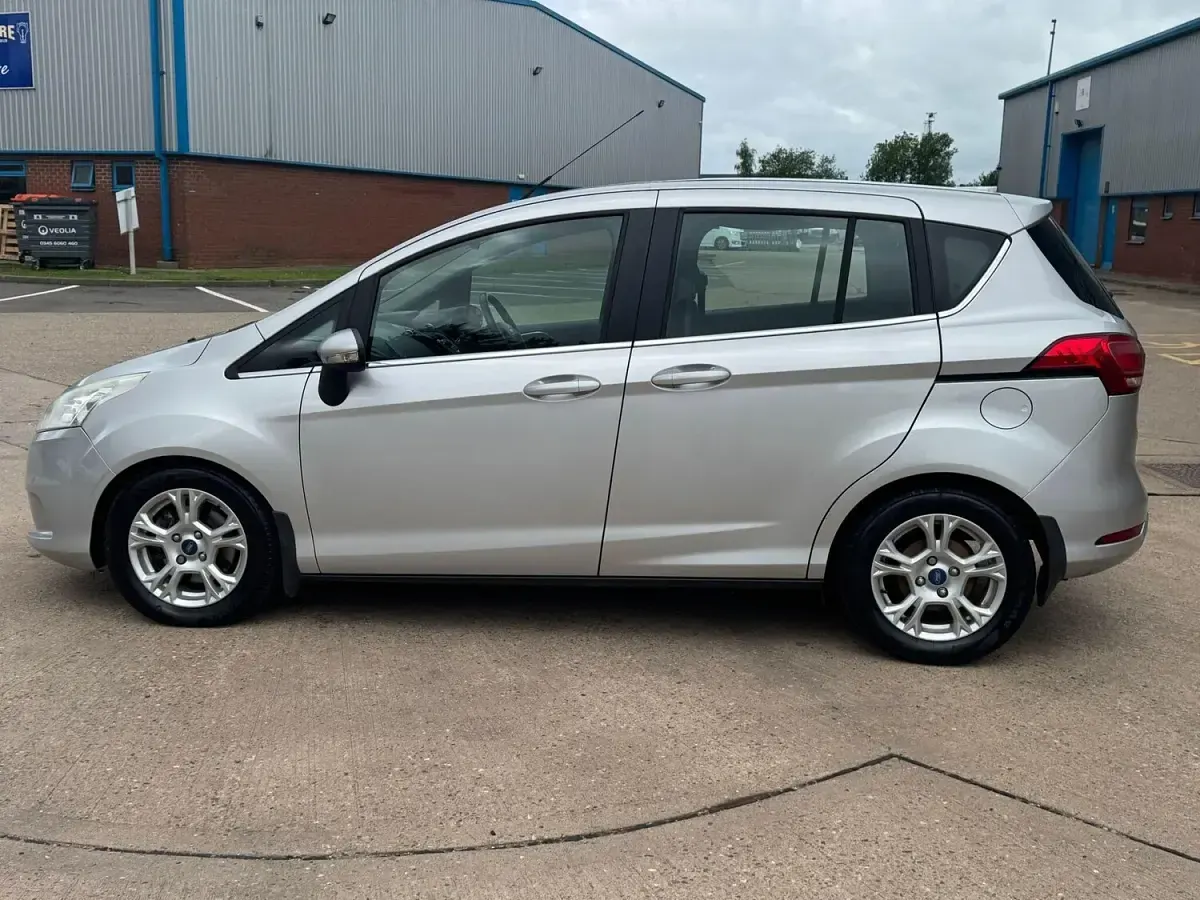 Used Ford B-MAX Zetec 2014 Silver MPV