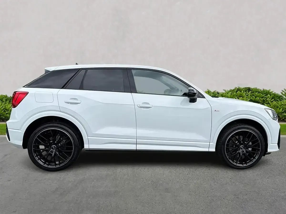 Used Audi Q2 Black Edition 190 HP (139 kW) 2026 White SUV