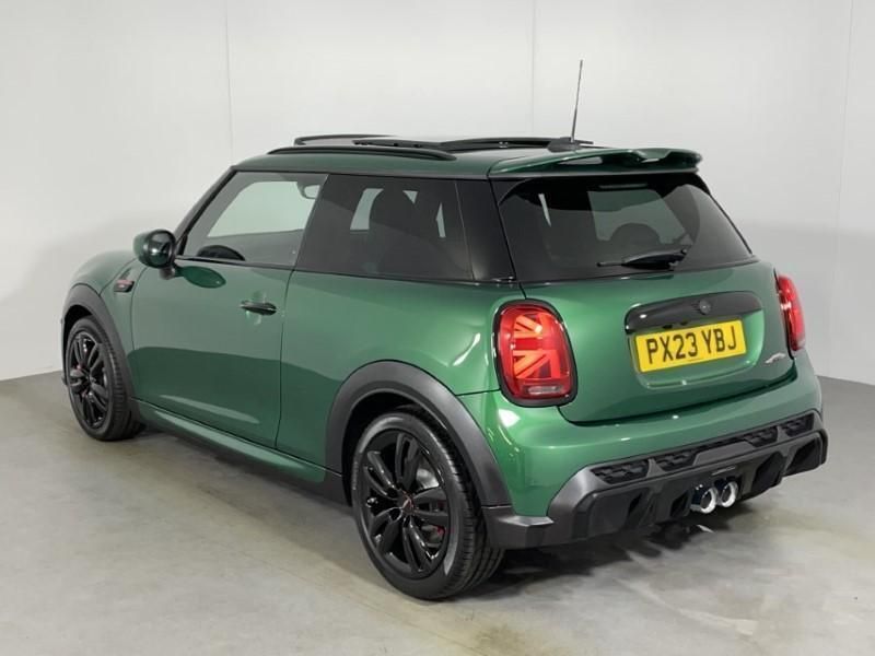 Used Mini John Cooper Works Hatch 228 HP (167 kW) 2023 Green Hatchback