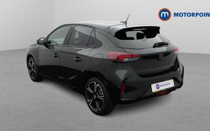 Nouă Vauxhall Corsa 101 CP (74 kW) 2025 Negru Hatchback