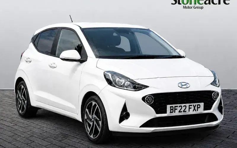 Used Hyundai i10 Premium 67 HP (49 kW) 2022 Hatchback