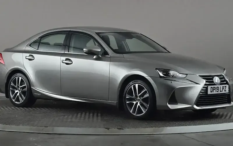 Used Lexus IS300h 223 HP (164 kW) 2019 Sedan