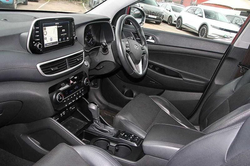 Used Hyundai Tucson Premium 177 HP (130 kW) 2019 Red SUV