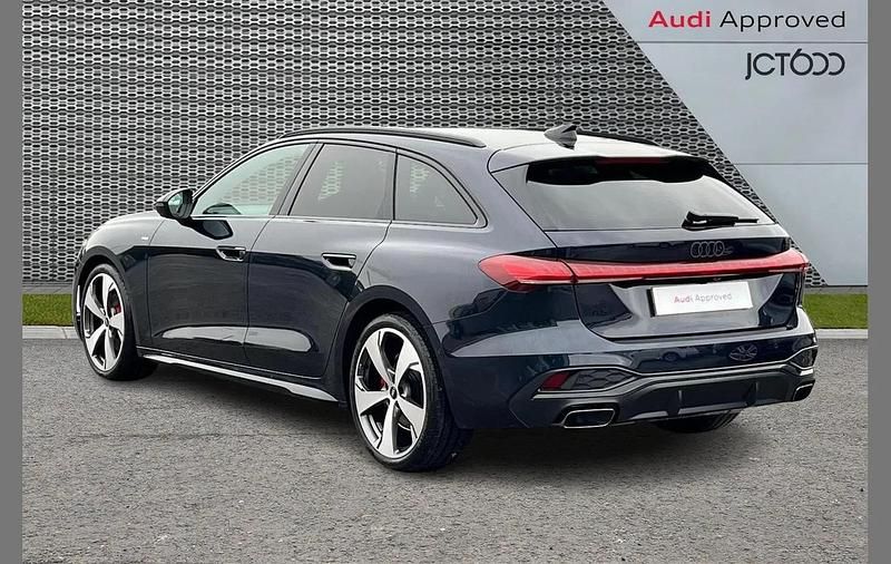 Used Audi A5 Comfort 200 HP (147 kW) 2026 Blue Estate