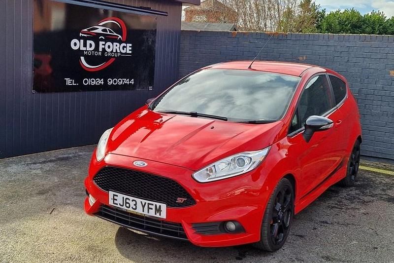 Used Ford Fiesta ST 2013 Red Hatchback