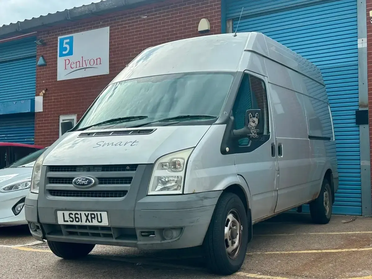 Used Ford Transit 115 HP (84 kW) 2011 Silver Van