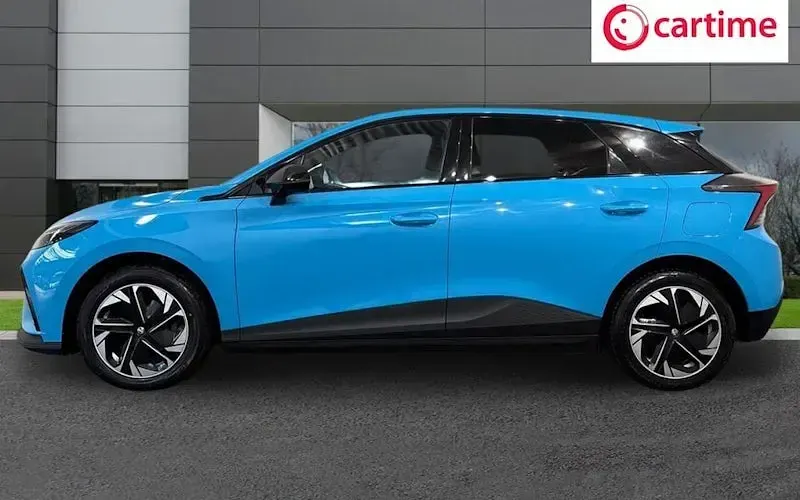 Used MG MG4 EV Trophy 150 kW (204 HP) 2025 Hatchback