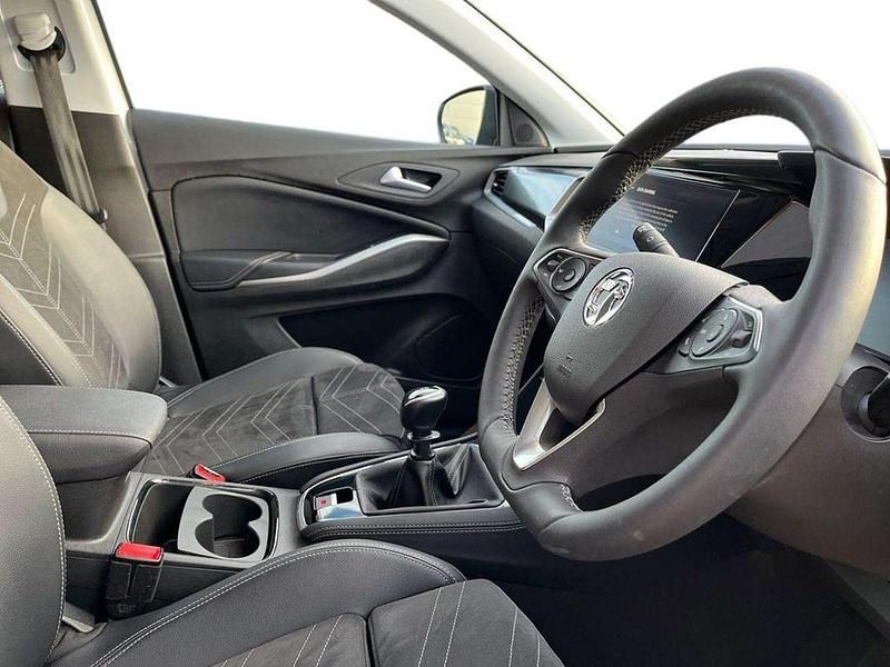 Used Vauxhall Grandland X Ultimate 128 HP (94 kW) 2024 White SUV