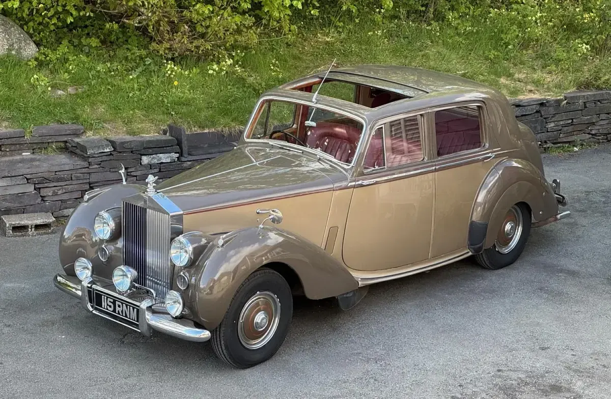 Second-hand Rolls Royce Silver Dawn 1983 Maro Berlinǎ